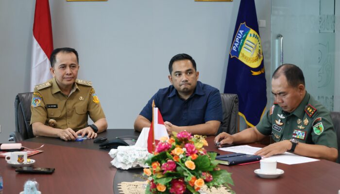 Hadiri Rakor Kesiapan PSU, Pj Gubernur Papua Pastikan PSU Berjalan Aman dan Lancar