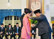 Puan Terima Penghargaan Bintang Republik Indonesia Utama dari Istana: Amanah untuk Rakyat