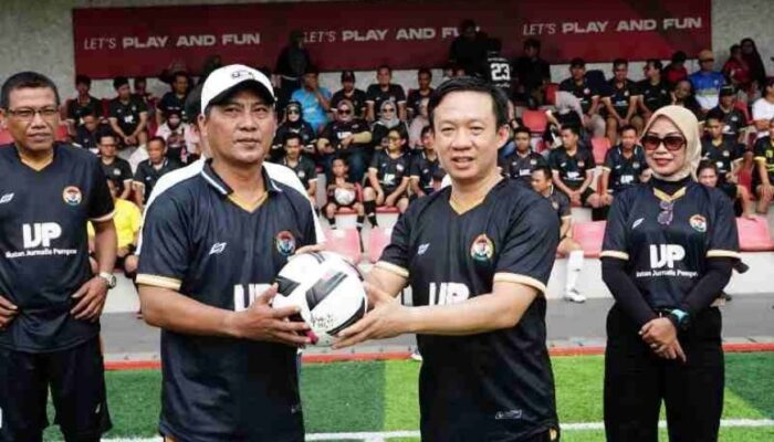 Sekda Lampung Buka Turnamen Mini Soccer IJP, Lapangan Hijau Satukan Pemerintah dan Insan Pers