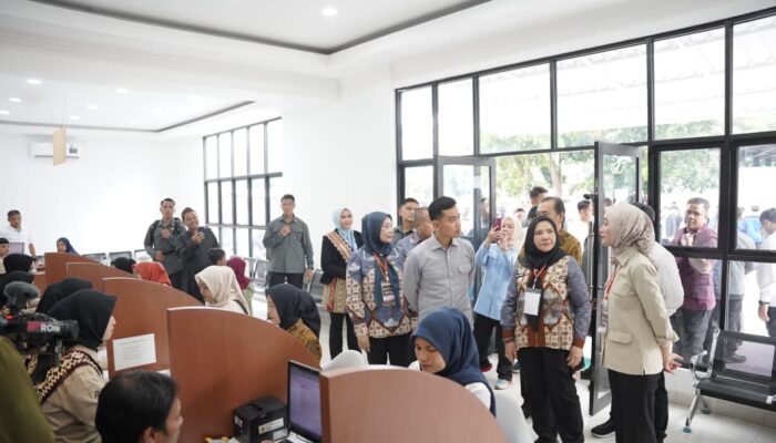 WAPRES GIBRAN TINJAU RSUD DADI TJOKRODIPO!