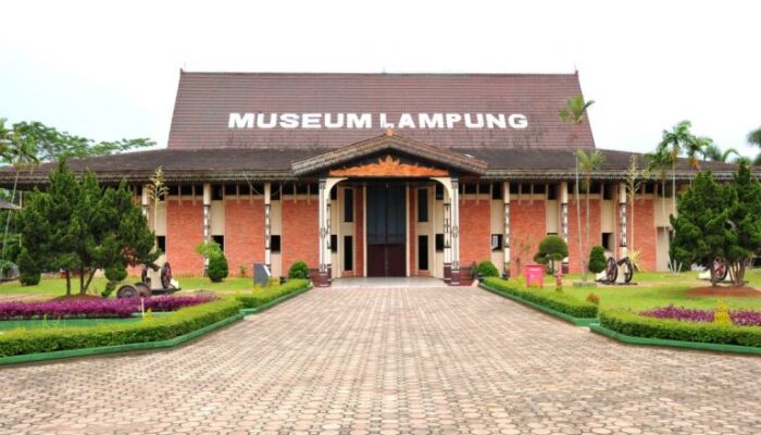 MENJAGA LAMPUNG DARI DALAM MUSEUM